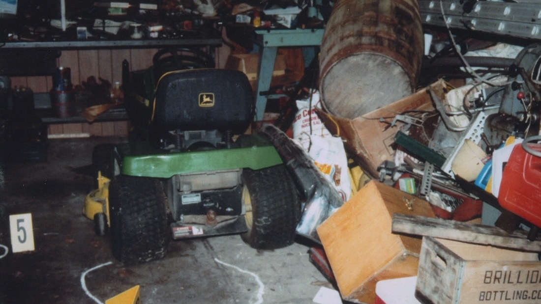 exhibit-garage-tractor-1
